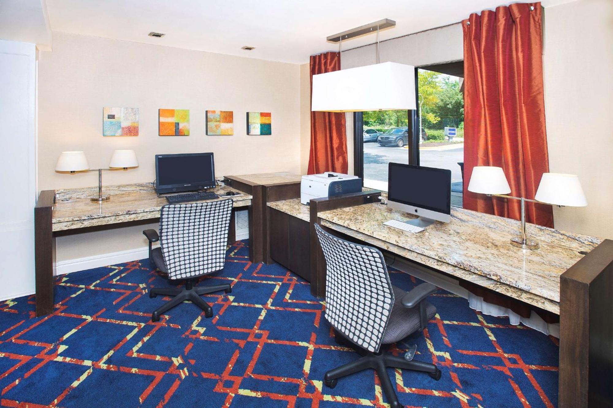 Hampton Inn & Suites Annapolis Exterior photo